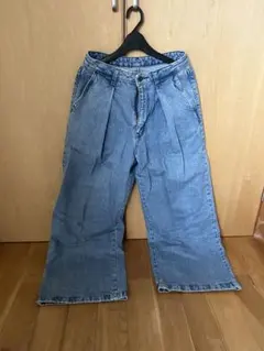 ライトブルーワイドレッグデニムパンツ