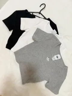 アディダス エッセンシャルズ リブTシャツ クロップドS 3枚セットのサムネイル