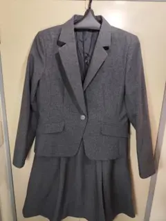 【１3号】グレー スカートスーツ 　試着のみ