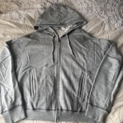 Avan Lily 石原さとみさん着用ジップアップパーカー