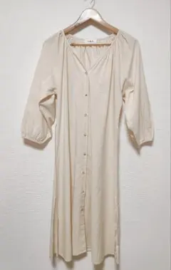 クリーム色 七分袖 ボタン前開きワンピース
