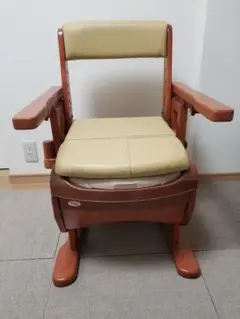 家具調トイレ　セレクトR 肘掛けノーマル標準便座