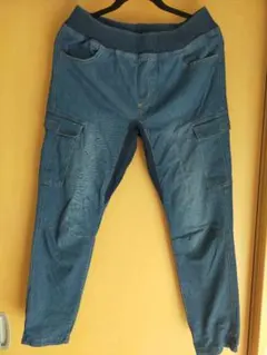 Item thumbnail for item 7537e08e-2f11-467f-95e2-de4e883b9fef