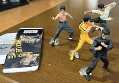 ブルース・リー フィギュア 4体セット、バンダイ、燃えよドラゴン　コンプリートのサムネイル
