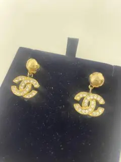 CHANEL クリスタルドロップピアス