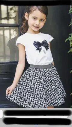 美品　BeBe トップスとスカートのセットのサムネイル