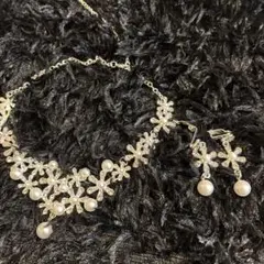 花モチーフ ネックレス イヤリングセット