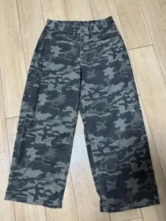 迷彩柄デニムジーンズ