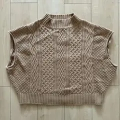 【URBAN RESEARCH】ベージュ ハイネック ケーブルニットベスト