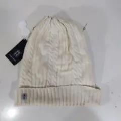 ニットキャップ　ビーニー　FANCYFANNY 　アイボリー色