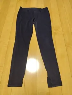 UNIQLOレギンスパンツ　ネイビー