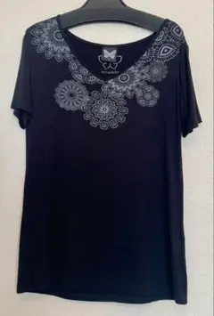 アンリベベ　Tシャツ　Sサイズ