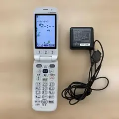 訳あり　docomo F-08C らくらくホン　充電アダプタ付