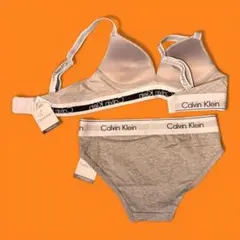 カルバンクライン♡上下セット三角ブラ×ショーツ(ロゴ入りストラップ)灰色S