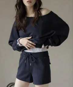 オフショルダー スウェット ショートパンツ セットアップ