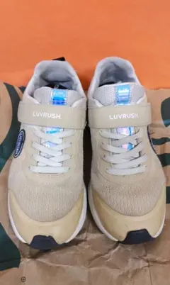 ムーンスター LUVRUSH ベージュ スニーカー 21cm EE