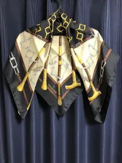 TRUSSARDI大判シルクスカーフ