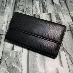 レザー　LOUIS VUITTON エピ ポルトトレゾール・インターナショナルのサムネイル