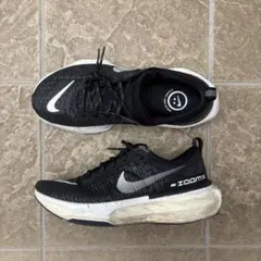 ナイキ　インヴィンシブルラン3 27.5