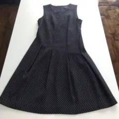 【バナナリパブリック】ノースリーブ 黒系フレアワンピース　サイズ4(9号)