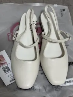【新品】ストラップサンダル ベージュのサムネイル