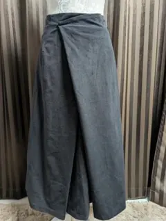 VICKY　ビッキー　ブラックフレアロングスカート スエード風