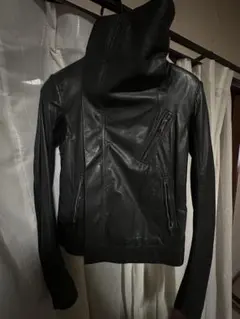 最終値下げ‼️希少　rickowens リックオウエンス　レザー　変形ライダース Rick Owens（リック・オウエンス）ライダースジャケット - FARFETCH