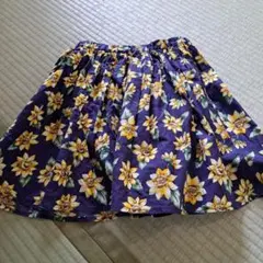 グローバルワーク　140㎝　花柄スカート　インナーパンツ付き
