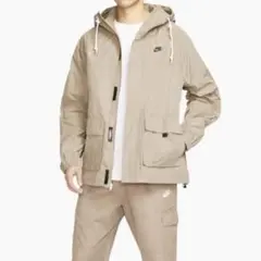 未使用 半額以下 Nike ナイキ ベージュ フード付きジャケット