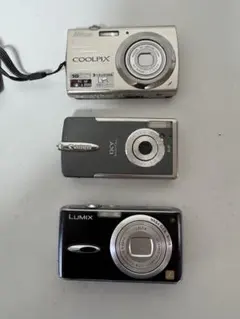コンパクトデジカメ　3点　（ジャンク品） コンパクトデジタルカメラ 3点まとめ売りジャンク品 - メルカリ