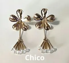 Chico Who's WhoChico新品同様　美品　フラワーデザイン ピアス