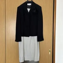 黒ジャケットとドット柄ドレススーツ 11号