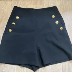 ZARA 黒 ショートパンツ