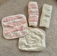 抱っこひも用パッド4点 (2組) 2セット 未使用 カバー