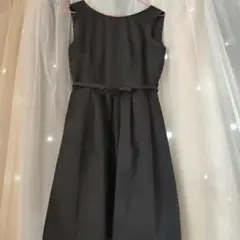 ブルーレーベルクレストブリッジ　黒ノースリーブ ワンピースМ