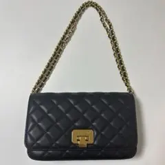 CHARLES & KEITH キルティングウォレットショルダーバッグ
