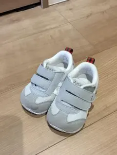 ファミリア アシックス コラボ スニーカー グレー