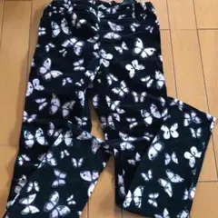 H&M エイチアンドエム　蝶々柄パンツ　コーデュロイパンツ　140センチ