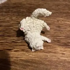 白猫　フィギュア　置き物
