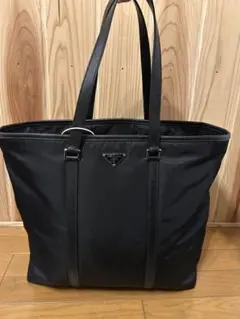 新品 PRADA プラダ リナイロン トートバッグのサムネイル
