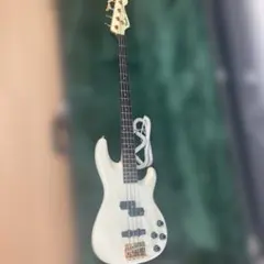 R*i様 Fender Jazz Bass Special 本体 ホワイトのサムネイル