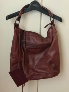 Balenciaga レザー ショルダーバッグ バーガンディのサムネイル