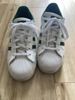 週末値下。アディダス スーパースター 24cm