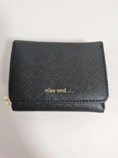 【niko and】三つ折りミニ財布 ブラック