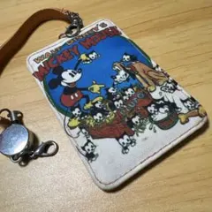 ミッキーマウス　リール付きパスケース