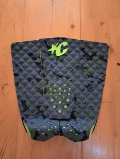 クリエイチャーGRIFFINCOLAPINTシグネチャートデッキパッドです