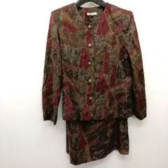美品　カジュアルセットアップ 赤・茶・緑のパターン　11号　昭和レトロスーツ