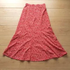 美品 GU Mサイズ マーメイド スカート レディース 赤 花柄 タイト