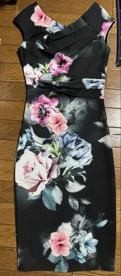LIPSY LONDON 花柄ワンピース　36