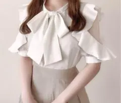 GRL ボウタイシアーショルダーフリルブラウス[k9126c] オフホワイト L